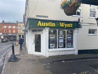 Property Image for 7 Southgate Street, Winchester, Hampshire, SO23 9DY