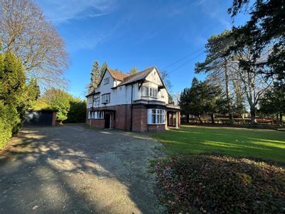 Property Image for Wighton, 25 Manor Road, Oadby, Leicester, Leicestershire, LE2 2LG