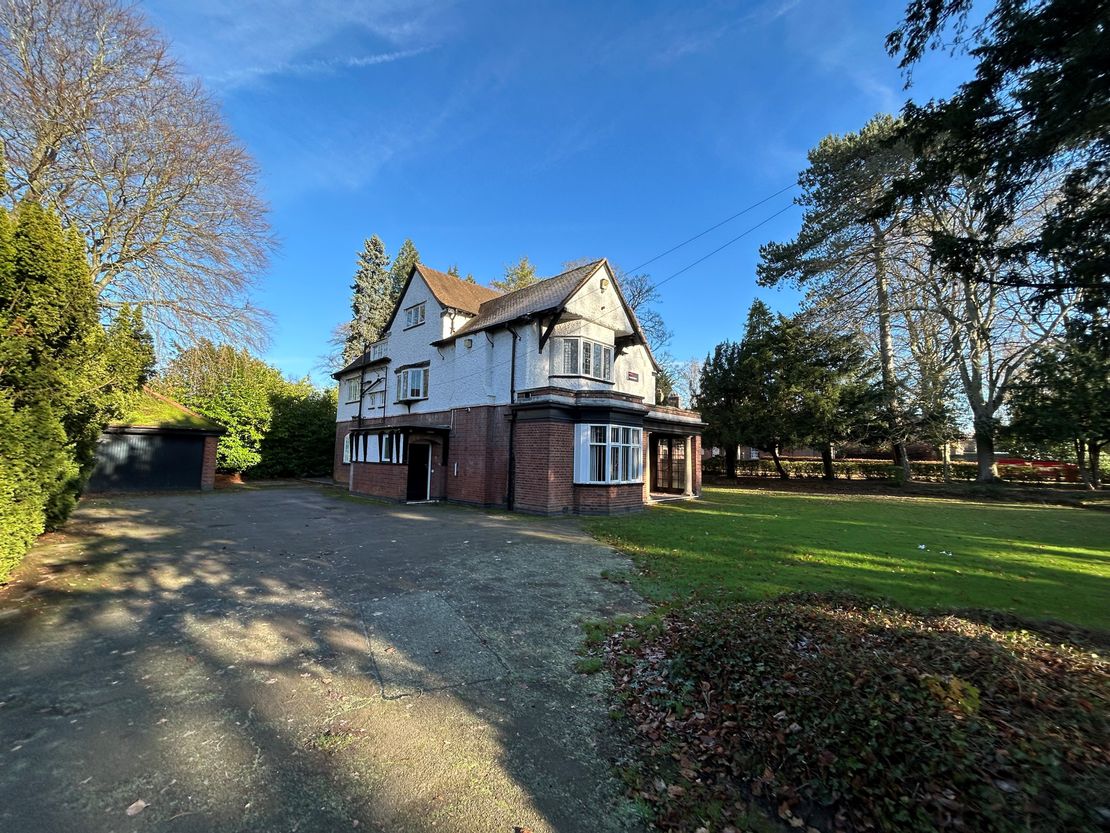 Wighton, 25 Manor Road, Oadby, Leicester, Leicestershire, LE2 2LG