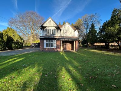 Property Image for Wighton, 25 Manor Road, Oadby, Leicester, Leicestershire, LE2 2LG