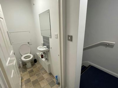Property Image for 8 Tanners Yard, London Road, Bagshot, GU19 5HD