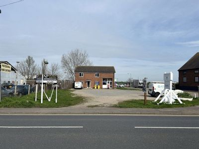 Property Image for 1 Riverside Avenue East, Manningtree CO11 1US