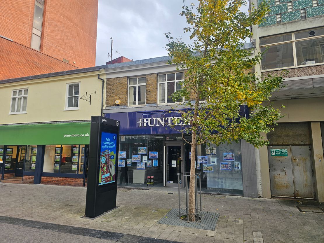 6 Military Road, Chatham, Kent, ME4 4JA