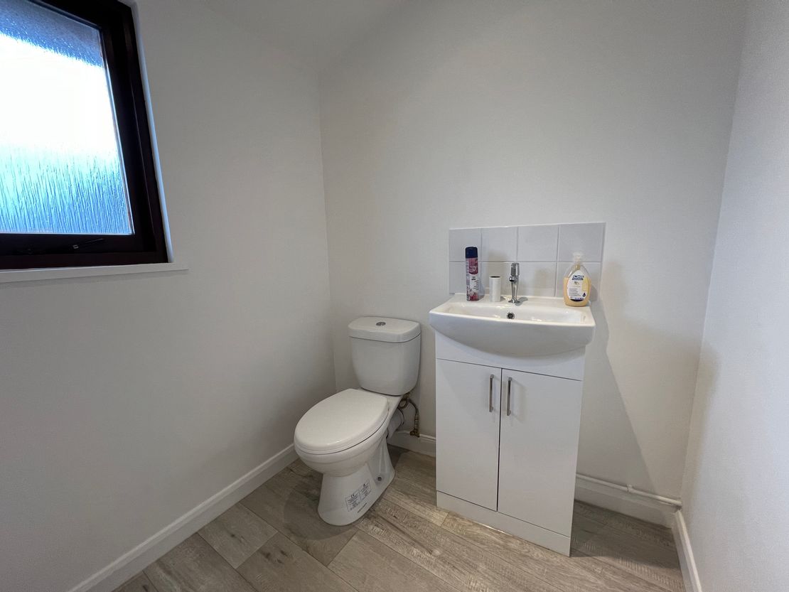 Unit 7, The Parade, 147 Wareham Road, Corfe Mullen, Wimborne, Dorset, BH21 3LA