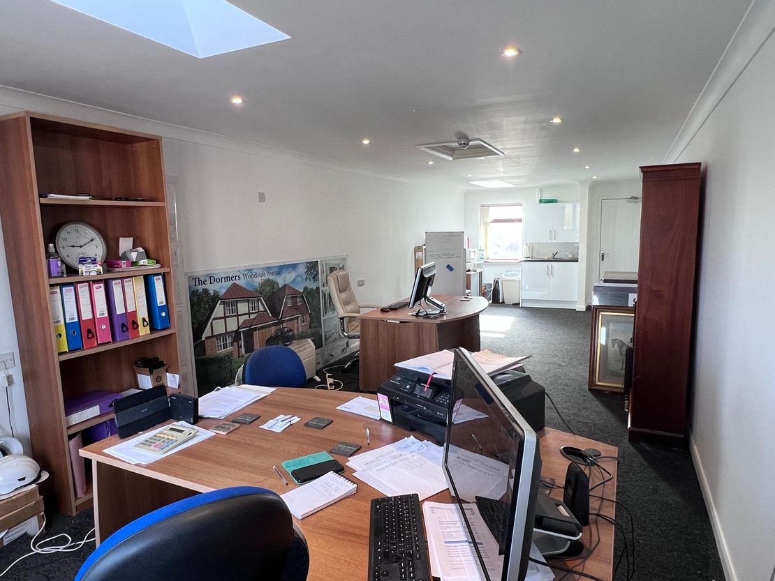 Unit 7, The Parade, 147 Wareham Road, Corfe Mullen, Wimborne, Dorset, BH21 3LA