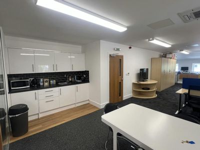 Property Image for Unit 14 Abbots Business Park, Primrose Hill, Kings Langley, WD4 8FR