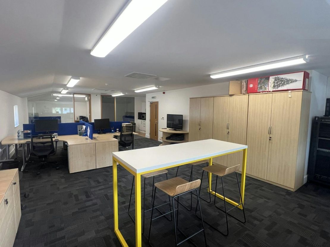 Unit 14 Abbots Business Park, Primrose Hill, Kings Langley, WD4 8FR