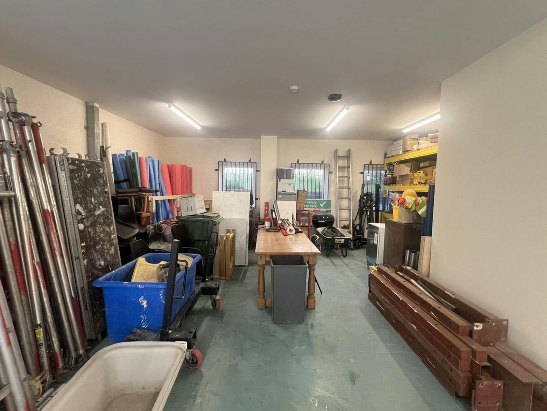 Unit 14 Abbots Business Park, Primrose Hill, Kings Langley, WD4 8FR