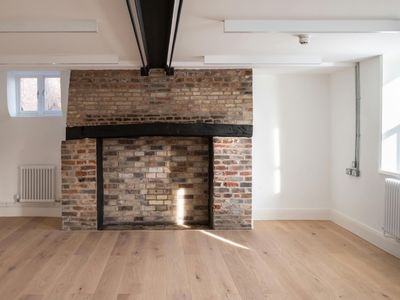 Property Image for 25 - 27 Chesterton High Street, Cambridge, CB4 1NQ