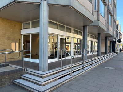 Property Image for Ground Floor, 62 Hills Road, Cambridge, CB2 1LA