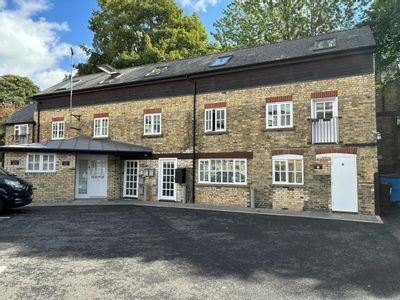 Property Image for Ground Floor Station Mews, Station Road, Cambridge, CB1 2JB