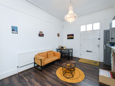 Property Image for 15 Clarendon Street, Nottingham, Nottinghamshire, NG1 5HR