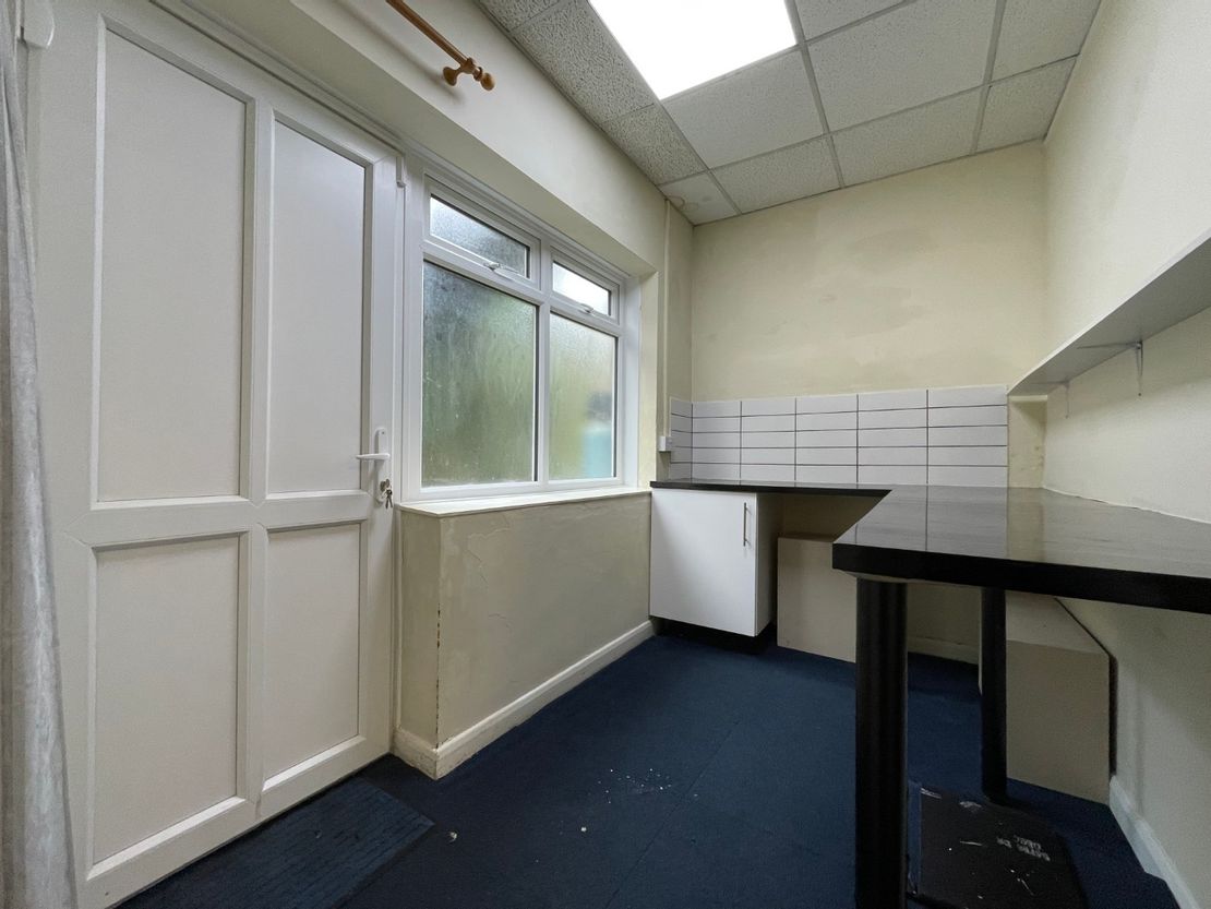 Shop 5/6, Spring House, 141 High Street, Hythe, Kent, CT21 5JL