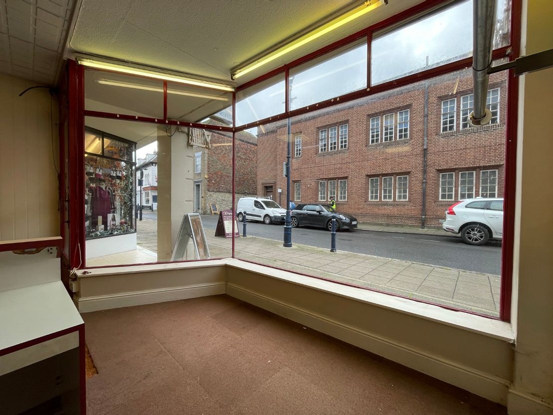 Unit 3, Spring House, 141 High Street, Hythe, Kent, CT21 5JL