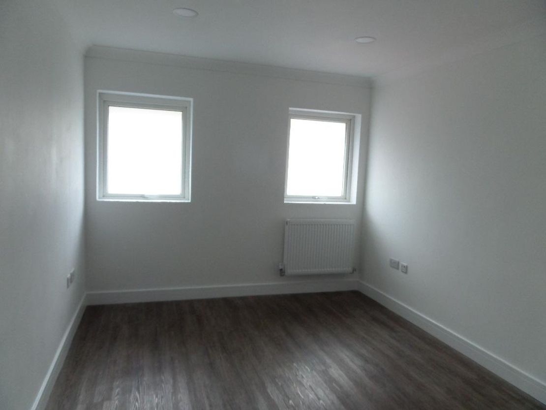 No. 1 THE PORTWAY, PORTHCAWL, CF36 3XB
