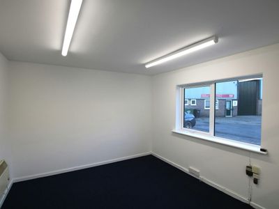 Property Image for Unit 6 Forest Close, Ebblake Industrial Estate, Verwood, BH31 6DE