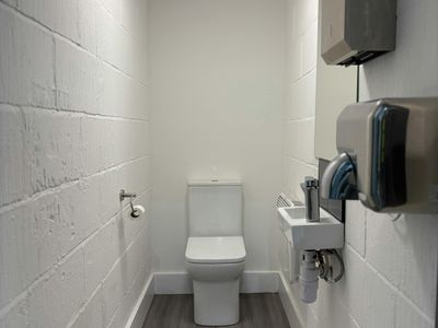 Property Image for Unit 33, Phoenix Distribution Park, Phoenix Way, Hounslow, TW5 9NB