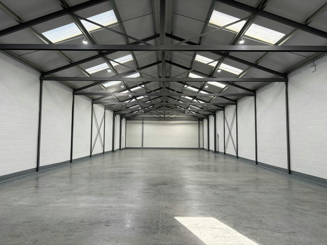Unit 33, Phoenix Distribution Park, Phoenix Way, Hounslow, TW5 9NB