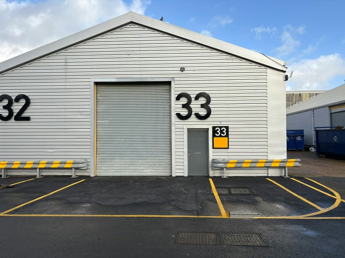 Unit 33, Phoenix Distribution Park, Phoenix Way, Hounslow, TW5 9NB