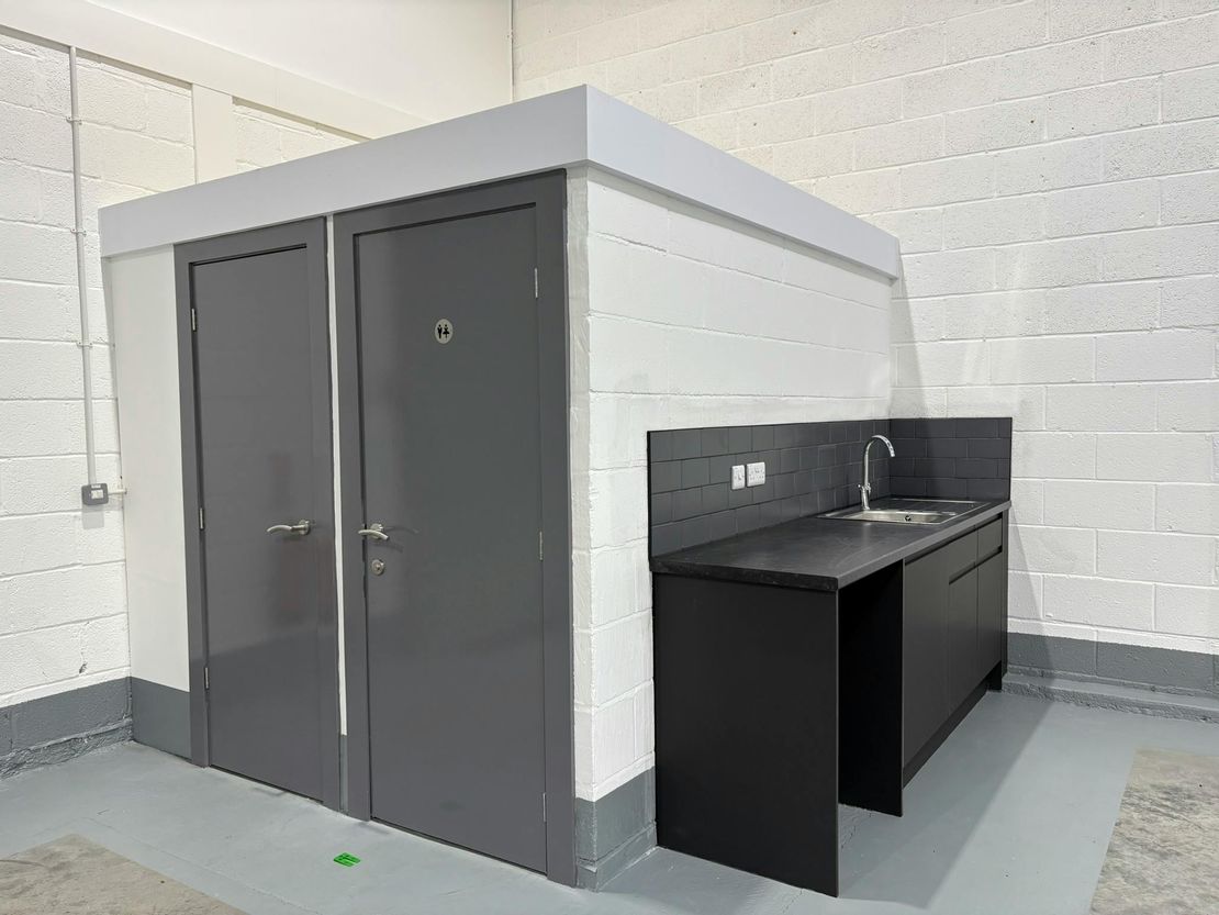 Unit 33, Phoenix Distribution Park, Phoenix Way, Hounslow, TW5 9NB