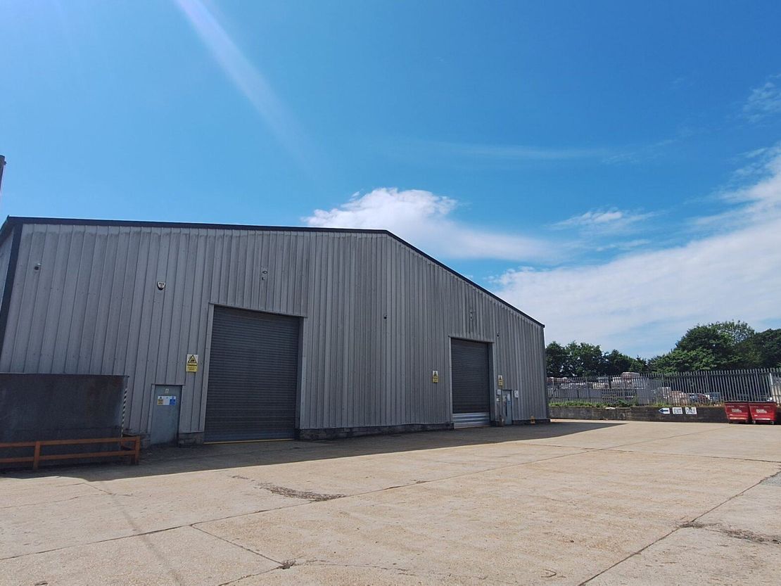 Unit 3 & 3A Bluebell Business Estate, Sheffield Park, Uckfield, East Sussex, TN22 3HQ