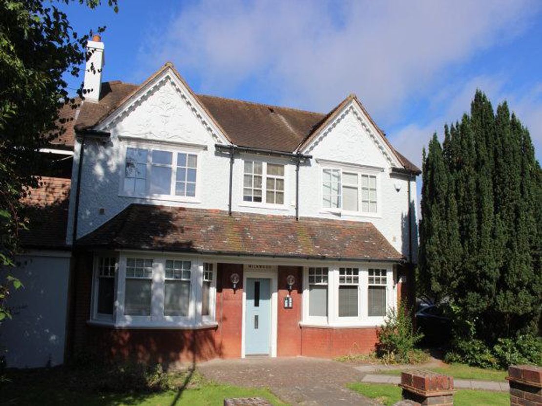 Milnwood, North Parade, Horsham, West Sussex, RH12 2BT