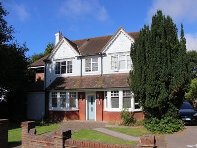 Property Image for Milnwood, North Parade, Horsham, West Sussex, RH12 2BT