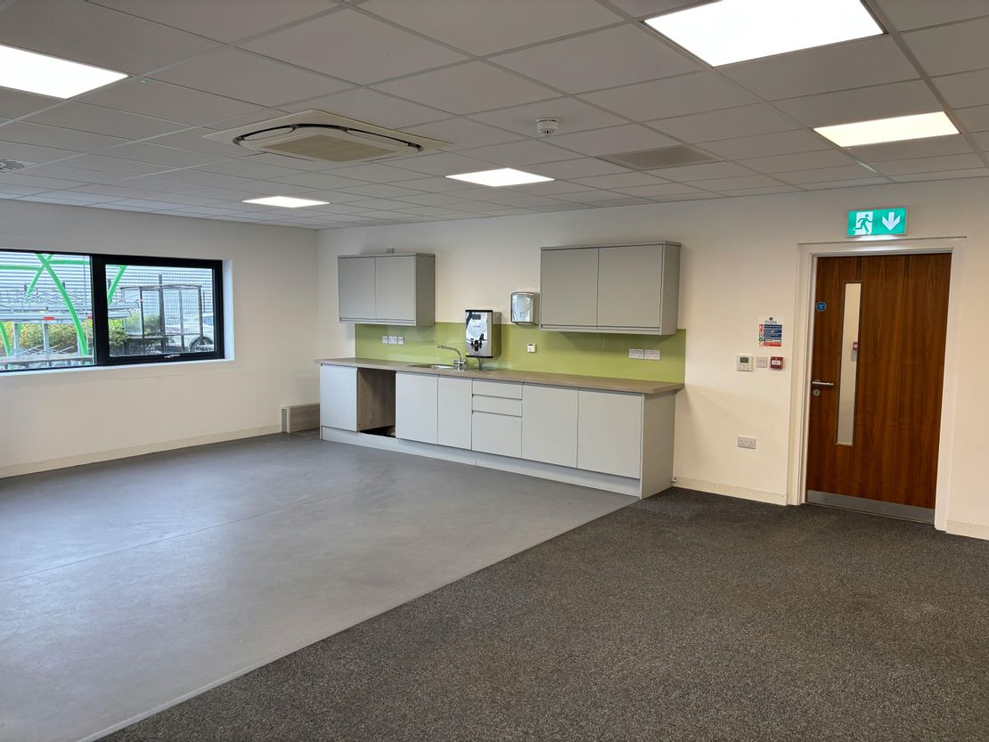 Unit 300 Buckingway Business Park, Swavesey, Cambridge, CB24 4UQ