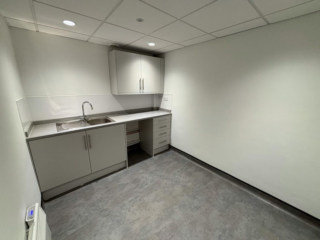 Unit 26, Nuffield Way, Abingdon, OX14 1RL