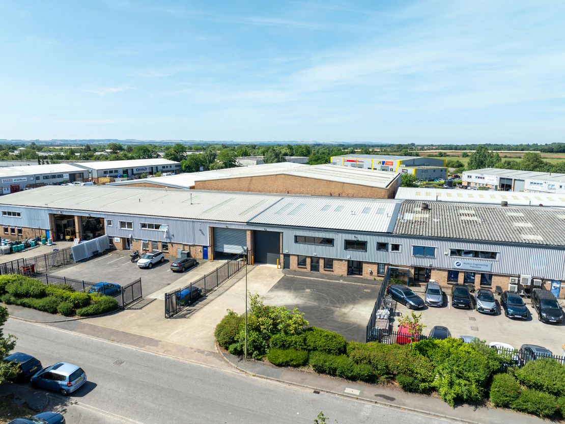 Unit 26, Nuffield Way, Abingdon, OX14 1RL
