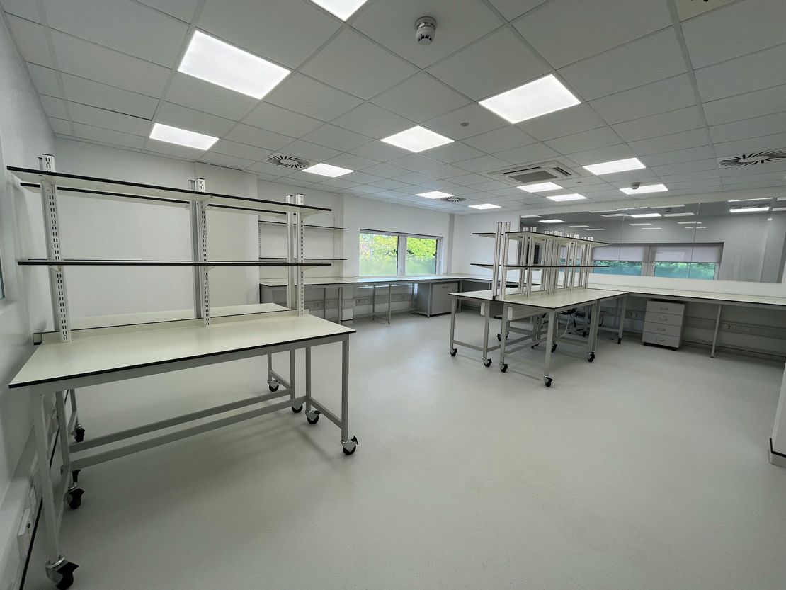 Building 7400 First Floor Lab, ARC Oxford, Alec Issigonis Way, Oxford, OX4 2JZ