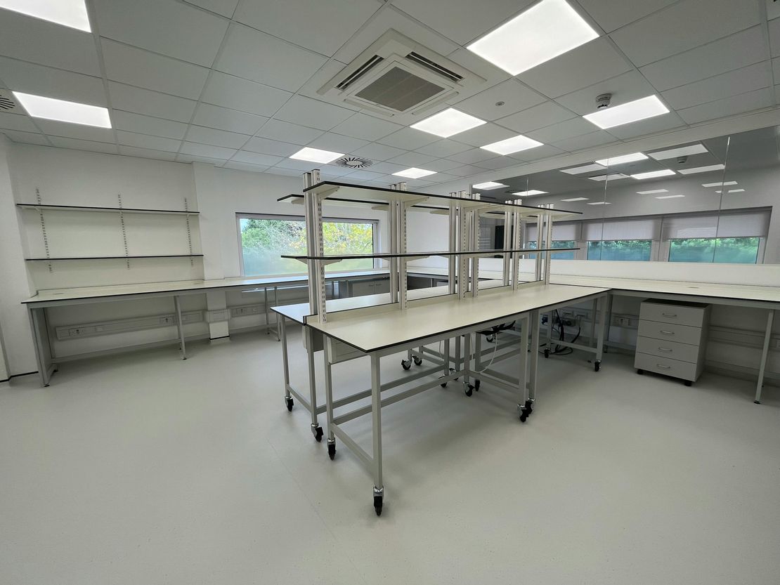 Building 7400 First Floor Lab, ARC Oxford, Alec Issigonis Way, Oxford, OX4 2JZ