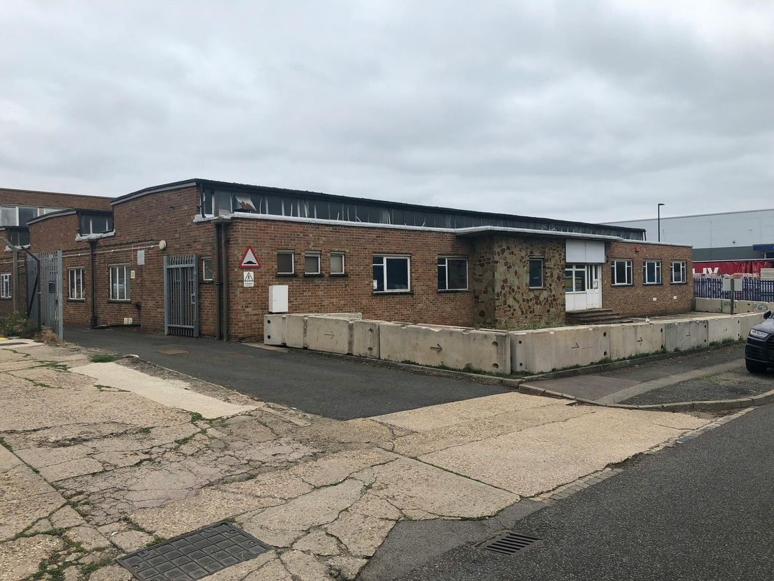 Unit 2 Denbigh Road, Bletchley, Milton Keynes, MK1 1AX