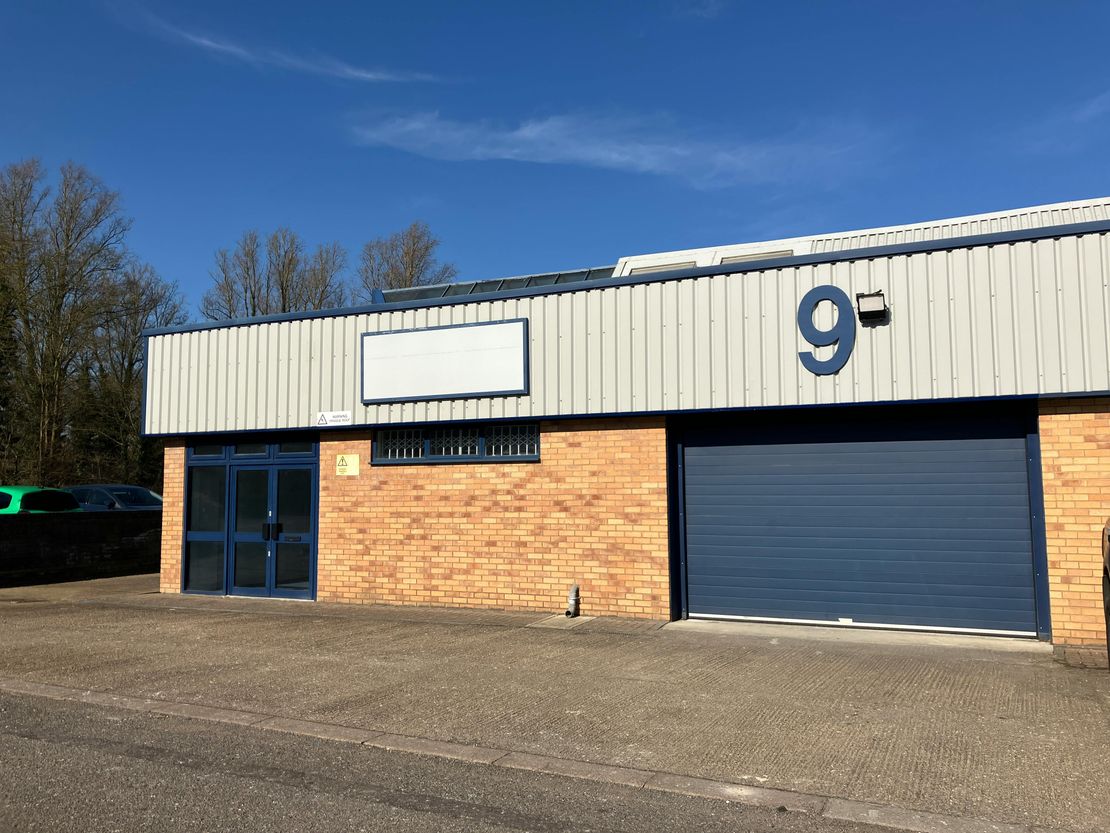 9 Heathfield, Stacey Bushes, Milton Keynes, MK12 6HP