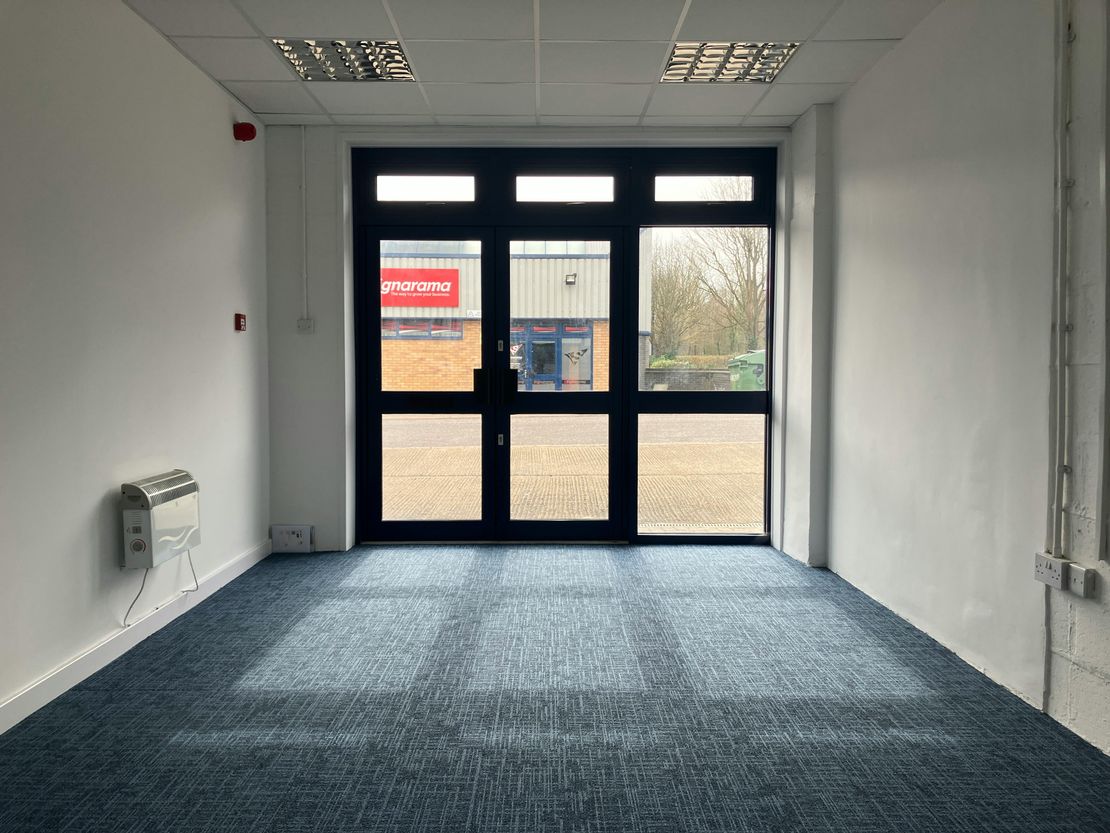 9 Heathfield, Stacey Bushes, Milton Keynes, MK12 6HP