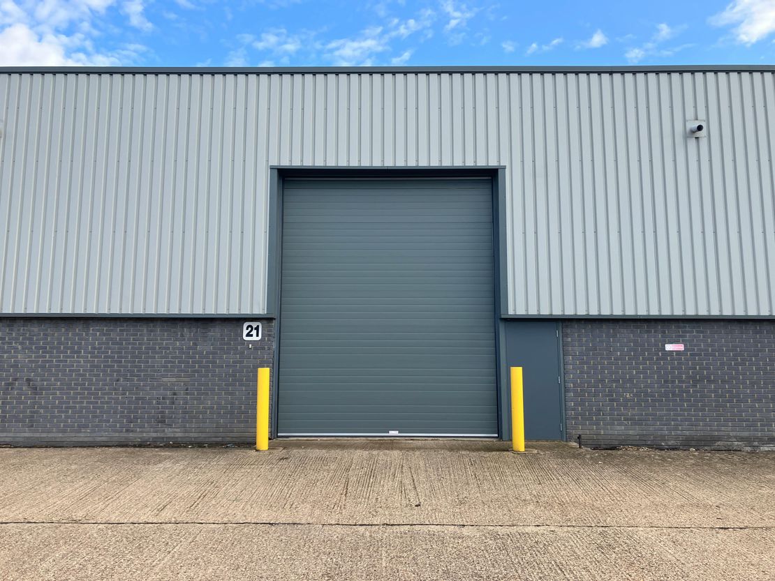 21 Erica Road, Stacey Bushes, Milton Keynes, MK12 6HS