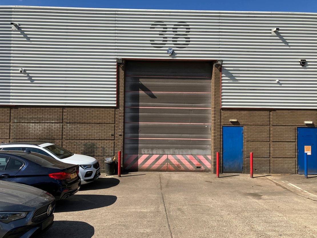 38 Tanners Drive, Blakelands, Milton Keynes, MK14 5BW