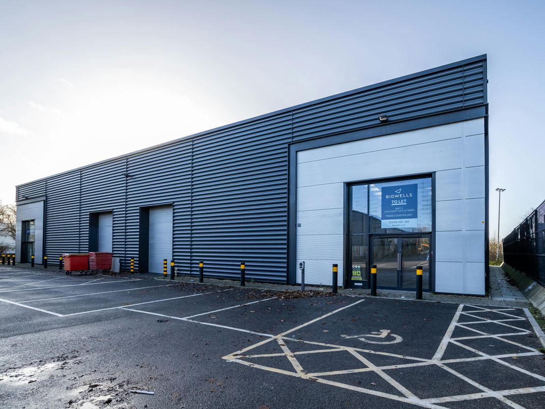 Unit 5 Deltic Trade Park, Milton Keynes, MK13 8LD