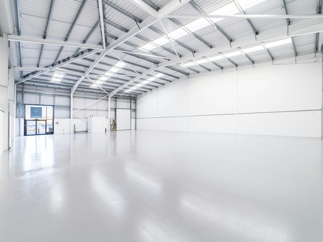 Unit 5 Deltic Trade Park, Milton Keynes, MK13 8LD