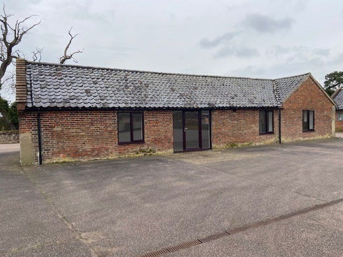Units 5 9 9A & 10,Hall Farm Workshops, Units 5 9 9A & 10,Hall Farm Workshops, Morningthorpe, Norwich, NR15 2LJ