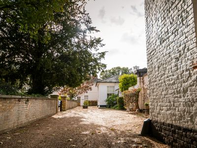 Property Image for Suite 7 Keswick Hall, Keswick Hall Road, Keswick, Norwich, NR4 6TJ