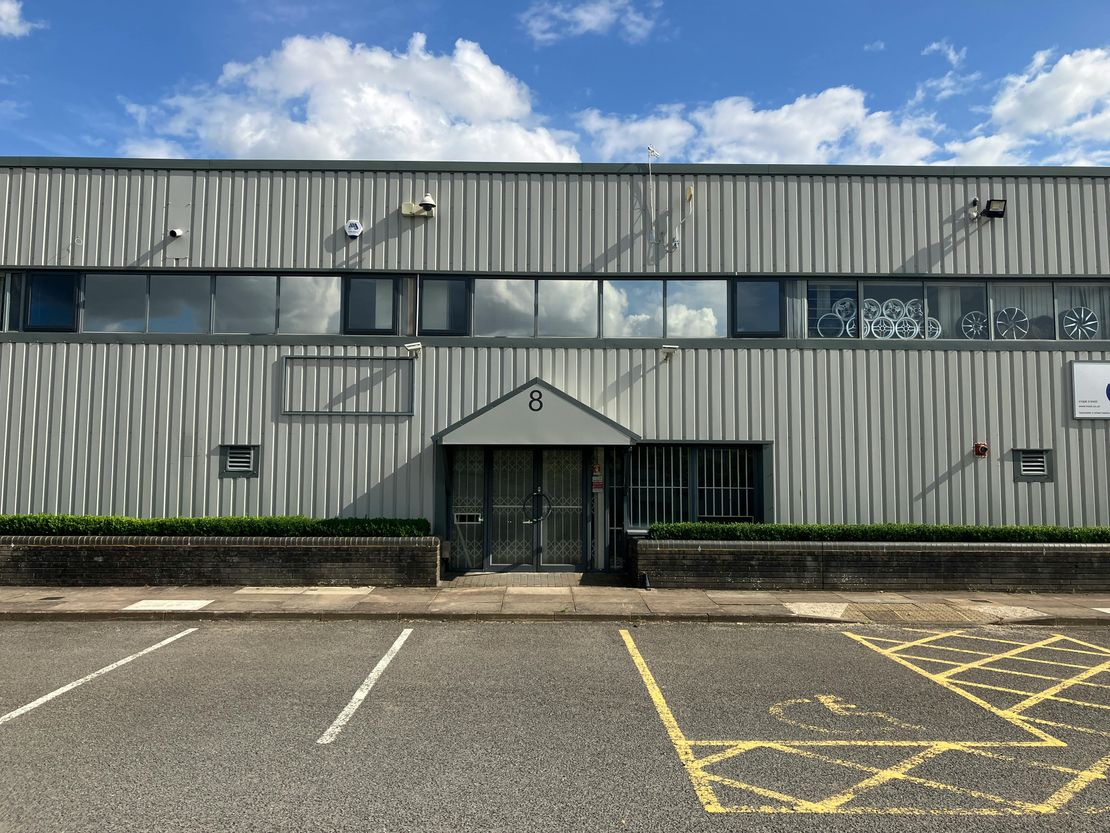 Unit 8 Erica Road, Stacey Bushes Industrial Estate, Stacey Bushes, Milton Keynes, MK12 6HS