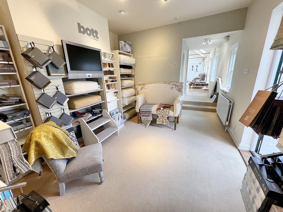 The Vale, 18-20 Leicester Road, Blaby, Leicestershire LE8 4GQ