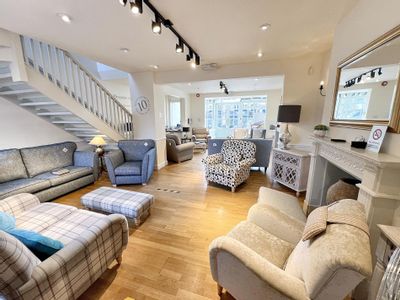 Property Image for The Vale, 18-20 Leicester Road, Blaby, Leicestershire LE8 4GQ