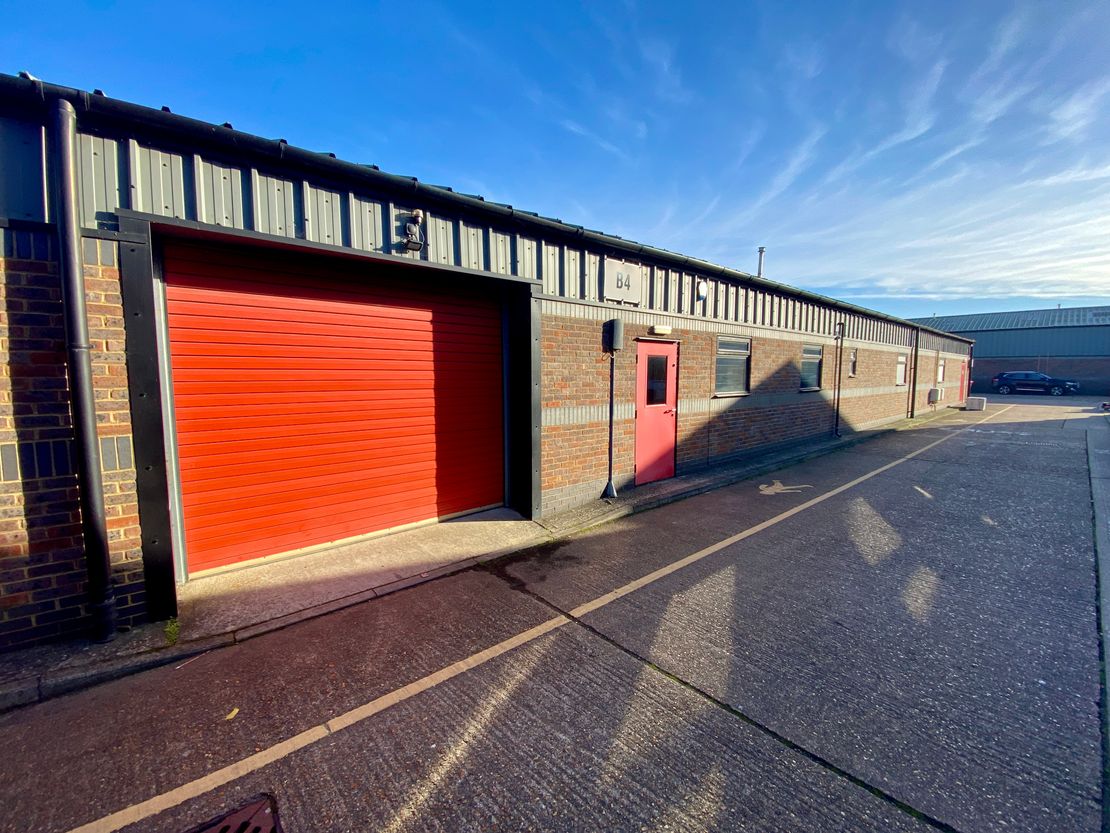 Unit B4, Barton Industrial Estate, Faldo Road, Barton-Le-Clay, Bedford, Bedfordshire, MK45 4RP
