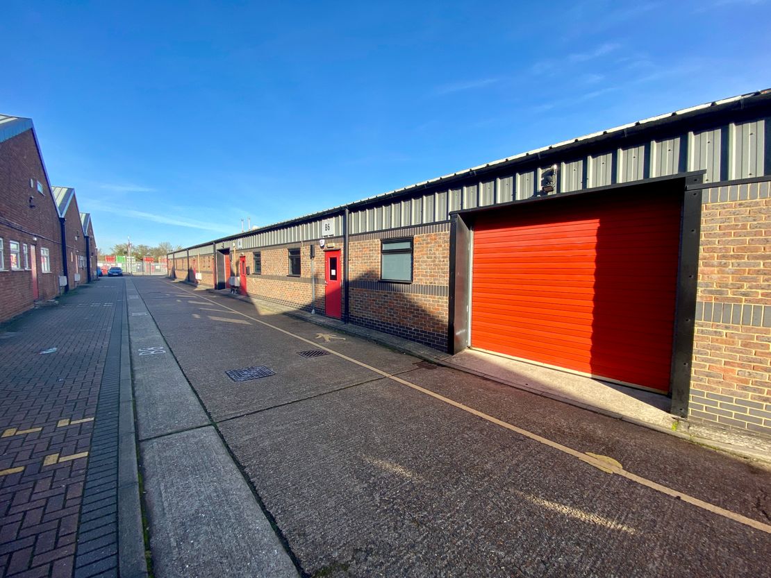 Unit B4, Barton Industrial Estate, Faldo Road, Barton-Le-Clay, Bedford, Bedfordshire, MK45 4RP