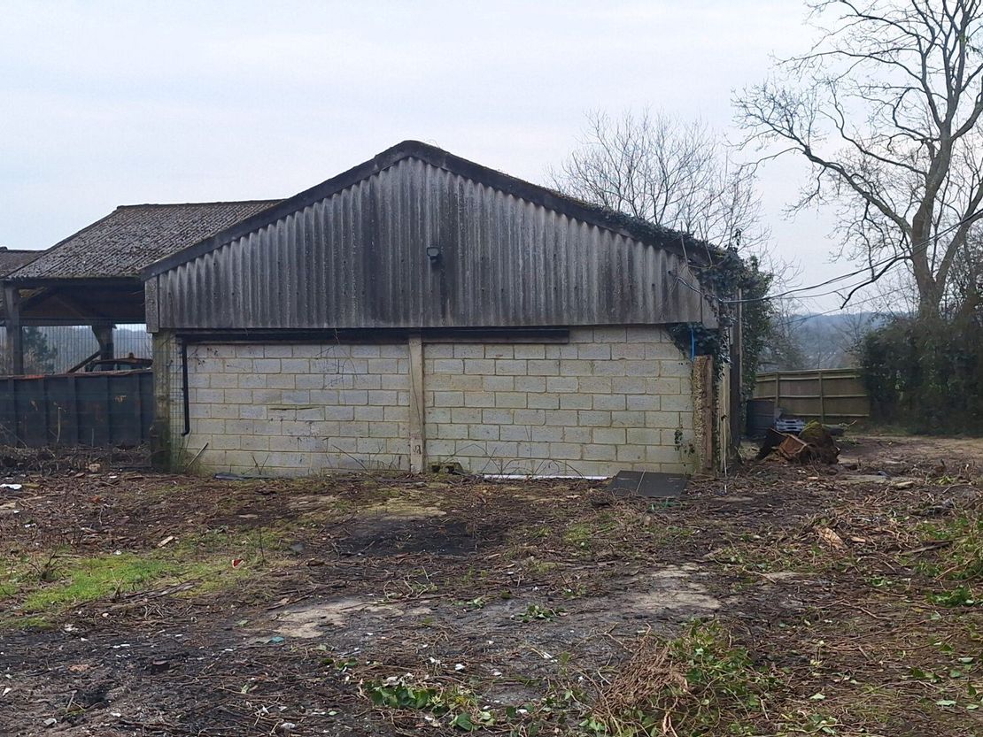 Workshop at Redlands Farm, Redlands Lane, Horsham Road, Mid Holmwood, Surrey, RH5 4EL