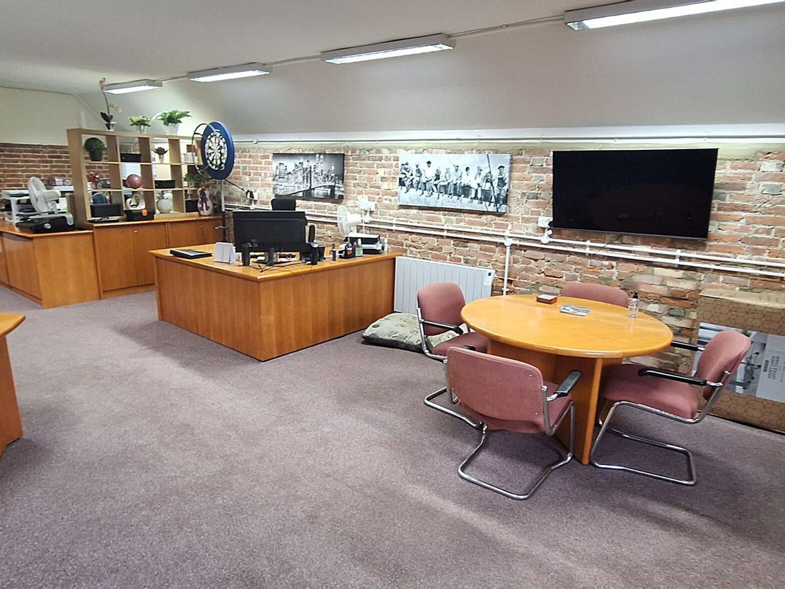 The Long Barn, Castle Lane, Floodgates Farm, West Grinstead, West Sussex, RH13 8LH