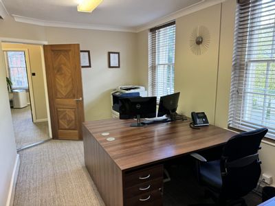 Property Image for 43- 44 Carfax, Horsham, West Sussex, RH12 1EQ