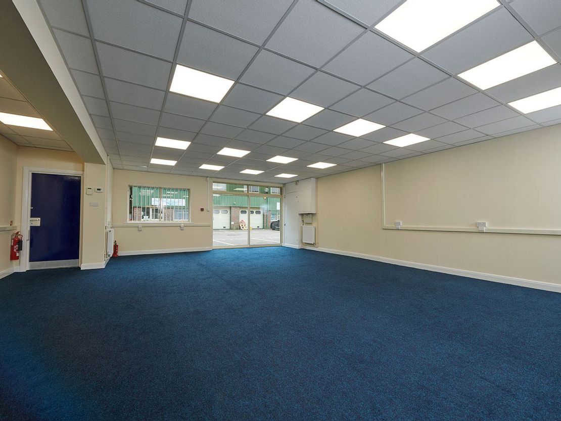 8 Bridge Road, Haywards Heath, West Sussex, RH16 1TX